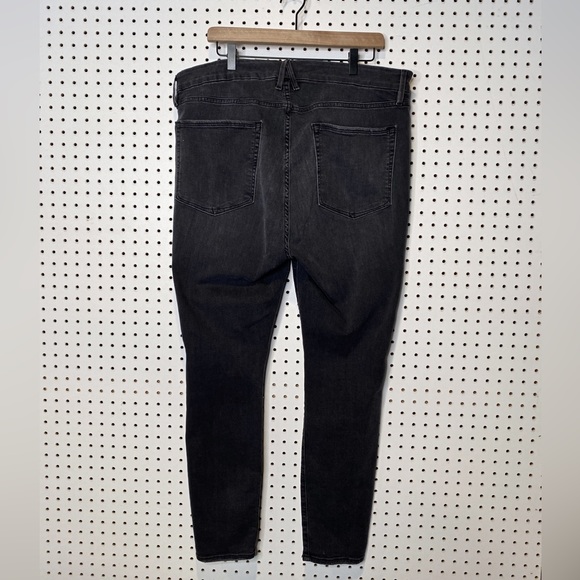 Good American | Good Waist Skinny Jeans, MM98-A GAGW42 Black 009 Sz. 20 - Picture 2 of 12